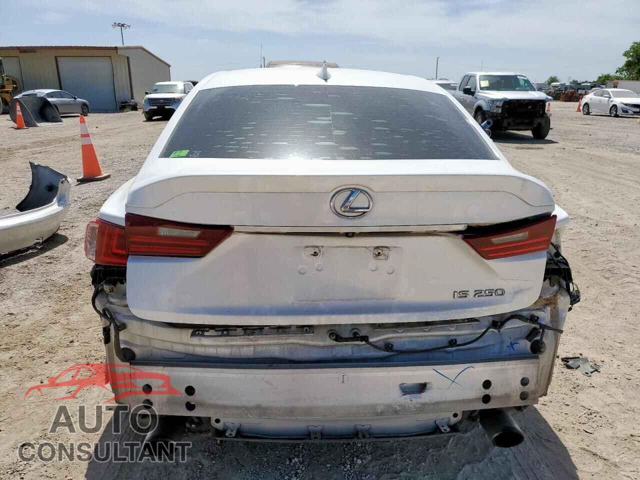 LEXUS IS 2015 - JTHBF1D28F5067092