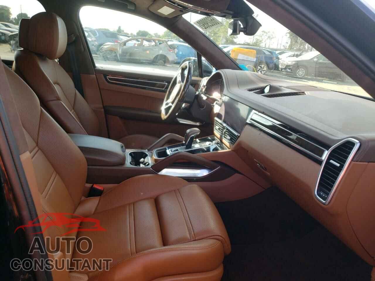 PORSCHE CAYENNE 2021 - WP1AF2AY0MDA36321