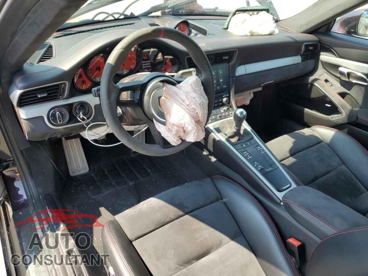PORSCHE 911 2018 - WP0AC2A90JS175147