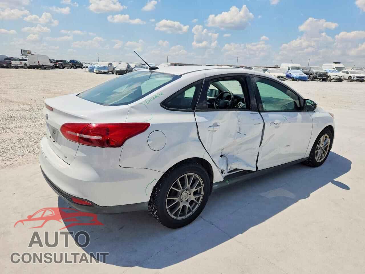 FORD FOCUS 2017 - 1FADP3F22HL318774