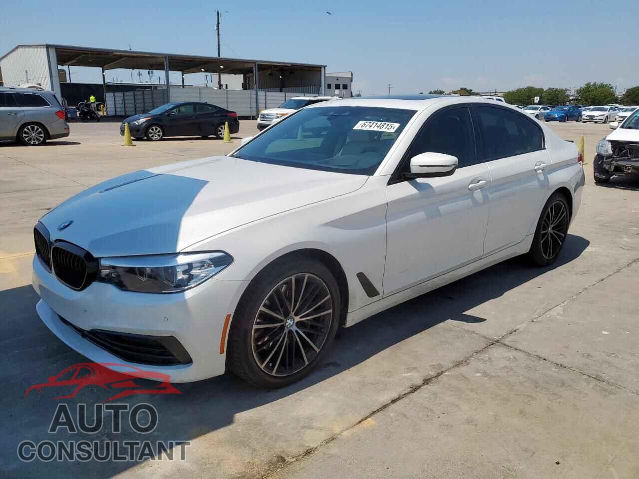 BMW 5 SERIES 2019 - WBAJE5C5XKWW17543