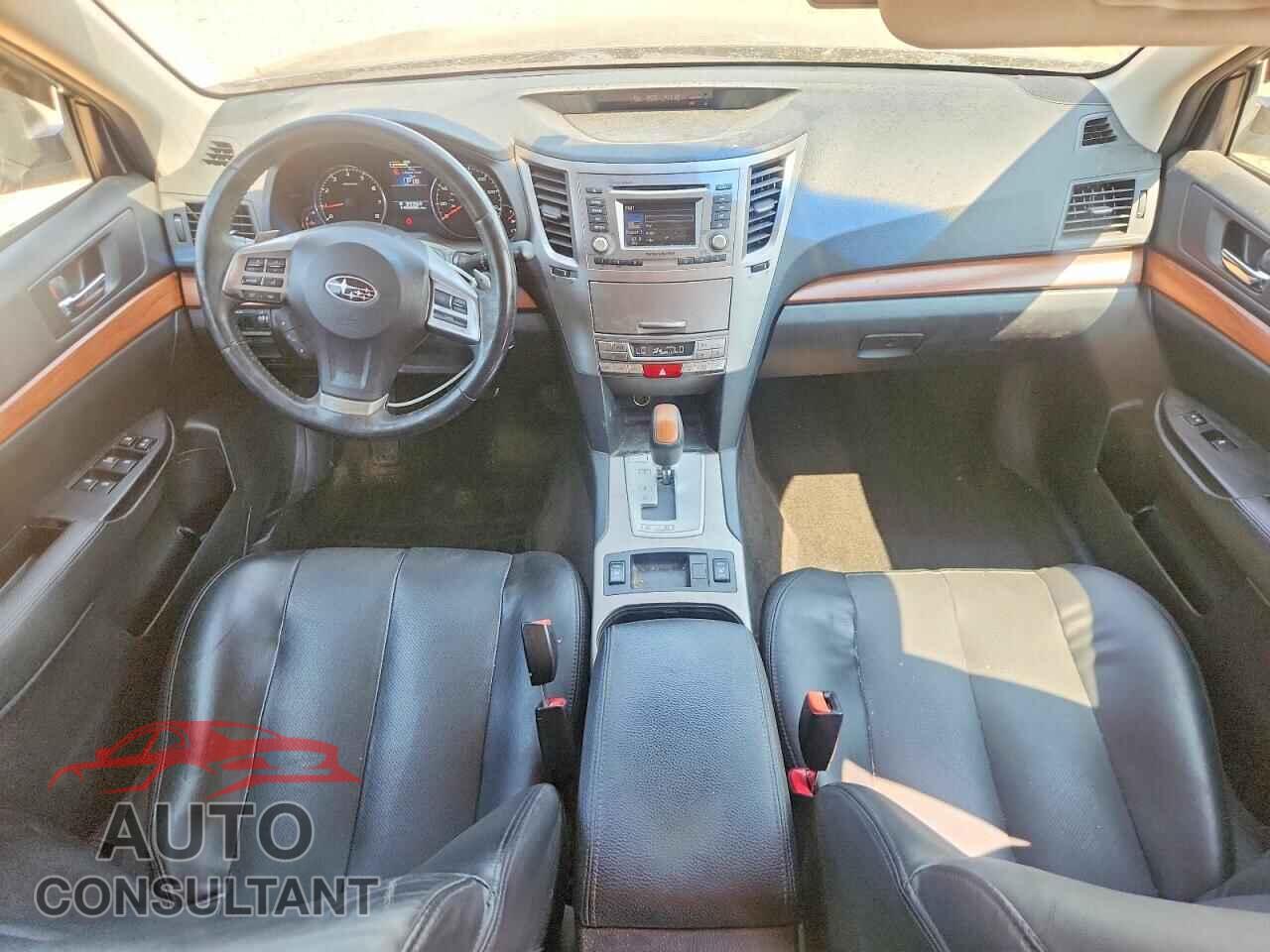 SUBARU OUTBACK 2014 - 4S4BRBLC4E3268020