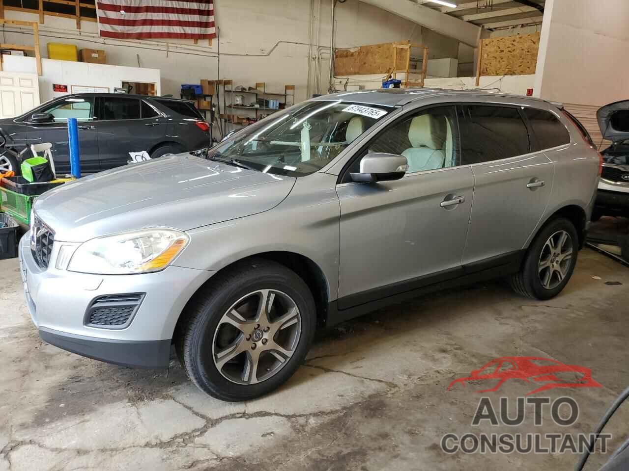 VOLVO XC60 2013 - YV4902DZ3D2443911