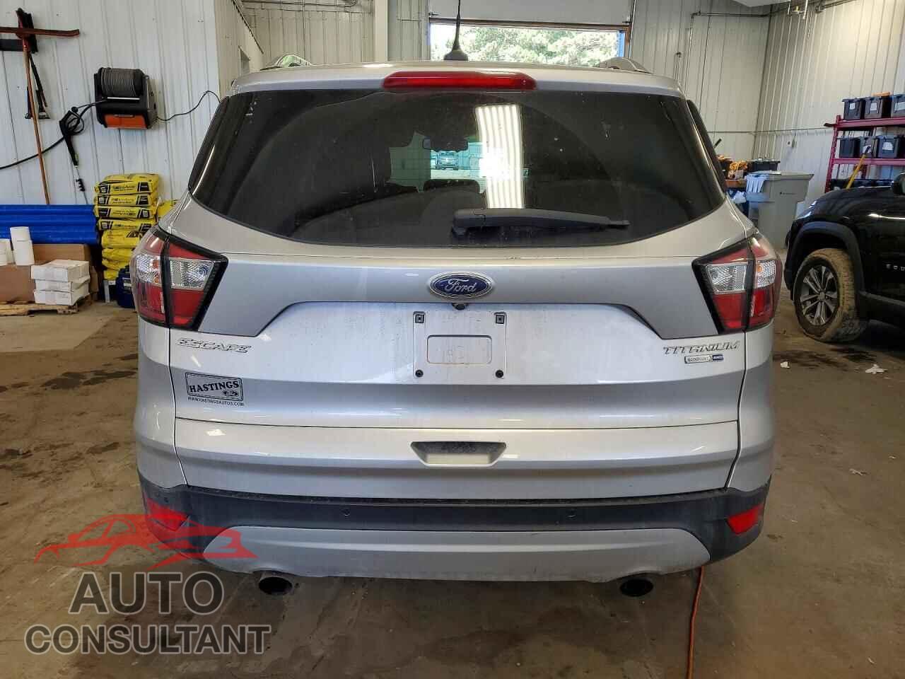FORD ESCAPE 2018 - 1FMCU9J96JUC20199
