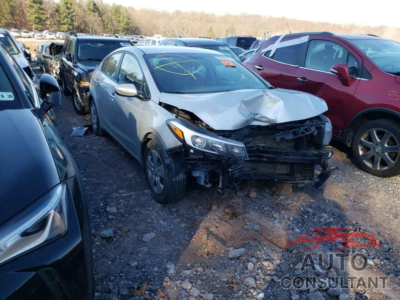 KIA FORTE 2018 - 3KPFK4A77JE183350