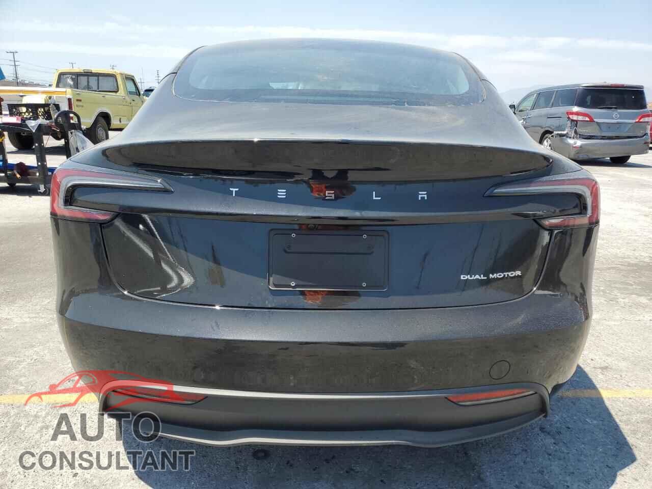 TESLA MODEL 3 2025 - 5YJ3E1EB5SF048757