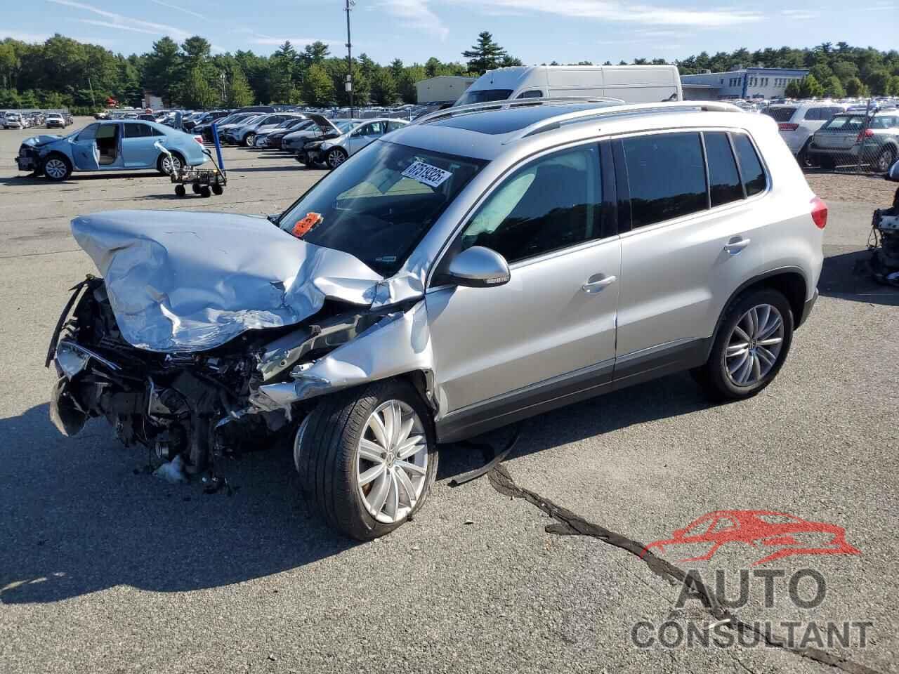 VOLKSWAGEN TIGUAN 2016 - WVGBV7AX9GW610609