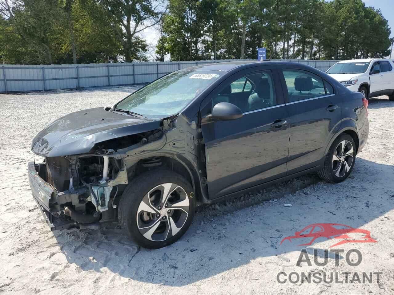 CHEVROLET SONIC 2018 - 1G1JF5SB6J4135789