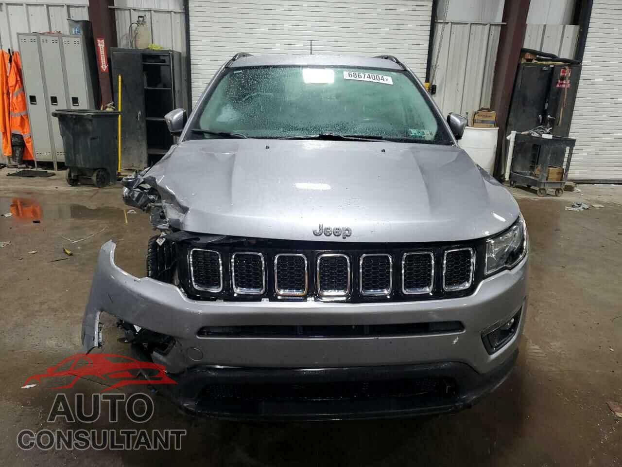 JEEP COMPASS 2018 - 3C4NJDBB9JT455183
