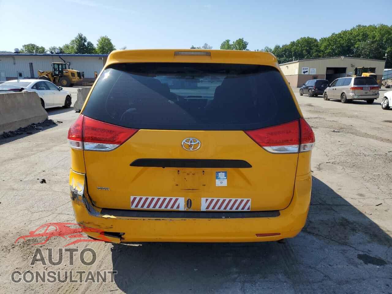 TOYOTA SIENNA 2011 - 5TDKA3DC8BS001733
