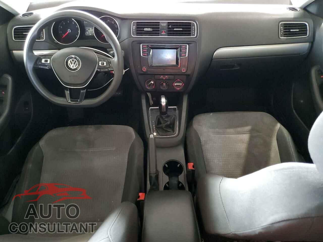 VOLKSWAGEN JETTA 2017 - 3VW2B7AJ1HM285266