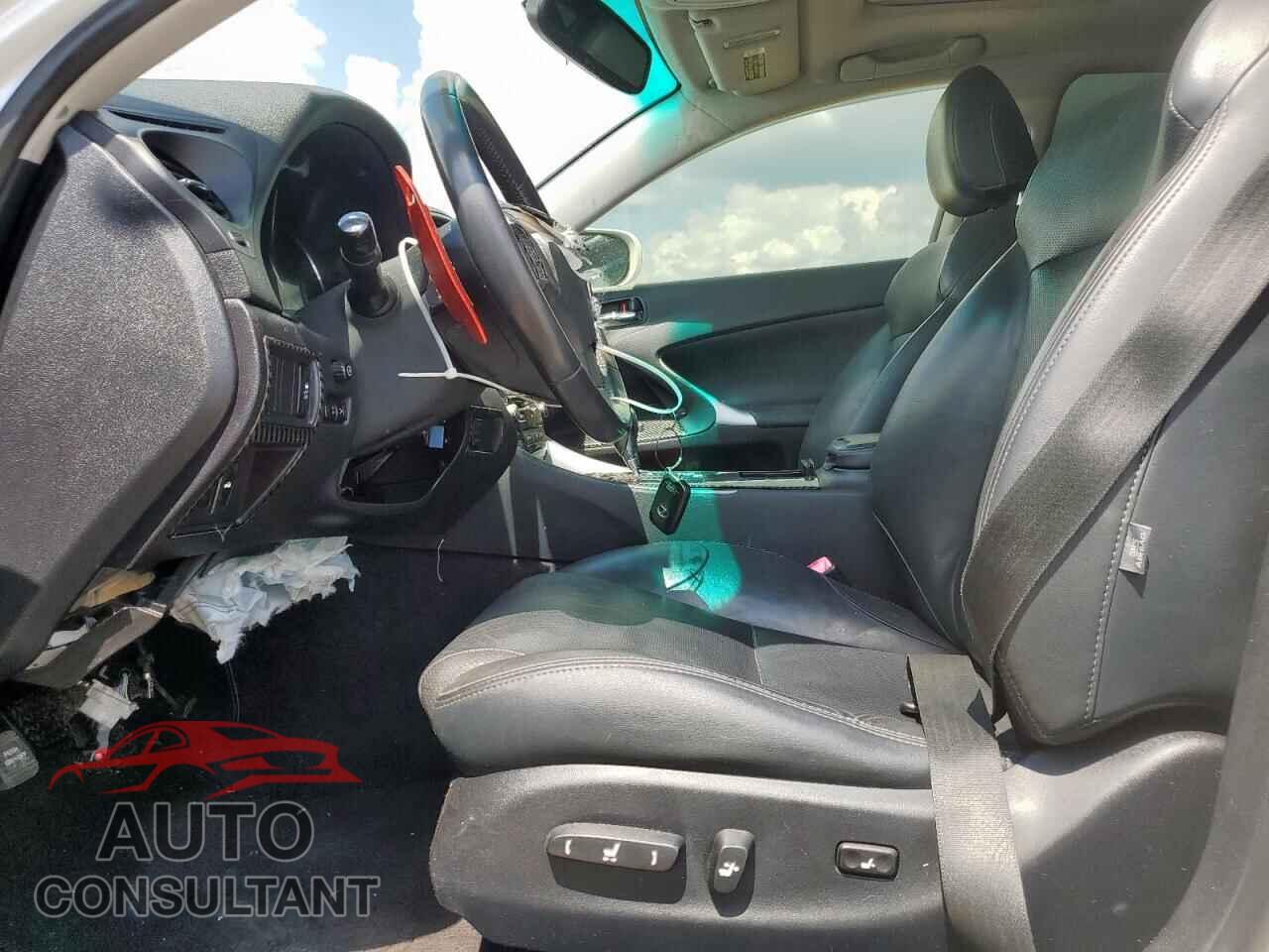 LEXUS IS 2012 - JTHBF5C21C5157236