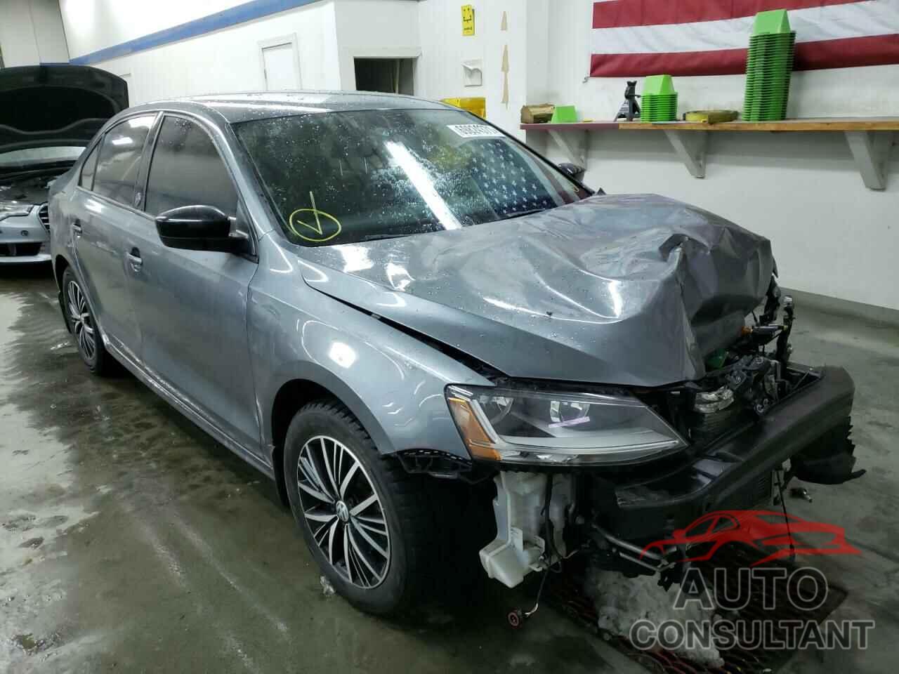 VOLKSWAGEN JETTA 2018 - 3VWDB7AJ9JM252501