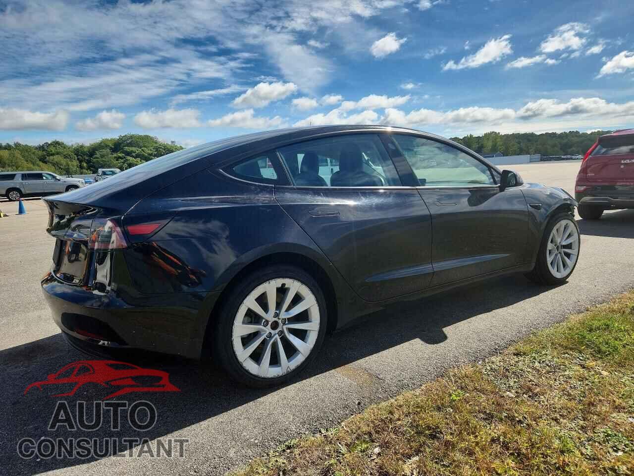 TESLA MODEL 3 2022 - 5YJ3E1EA8NF370224
