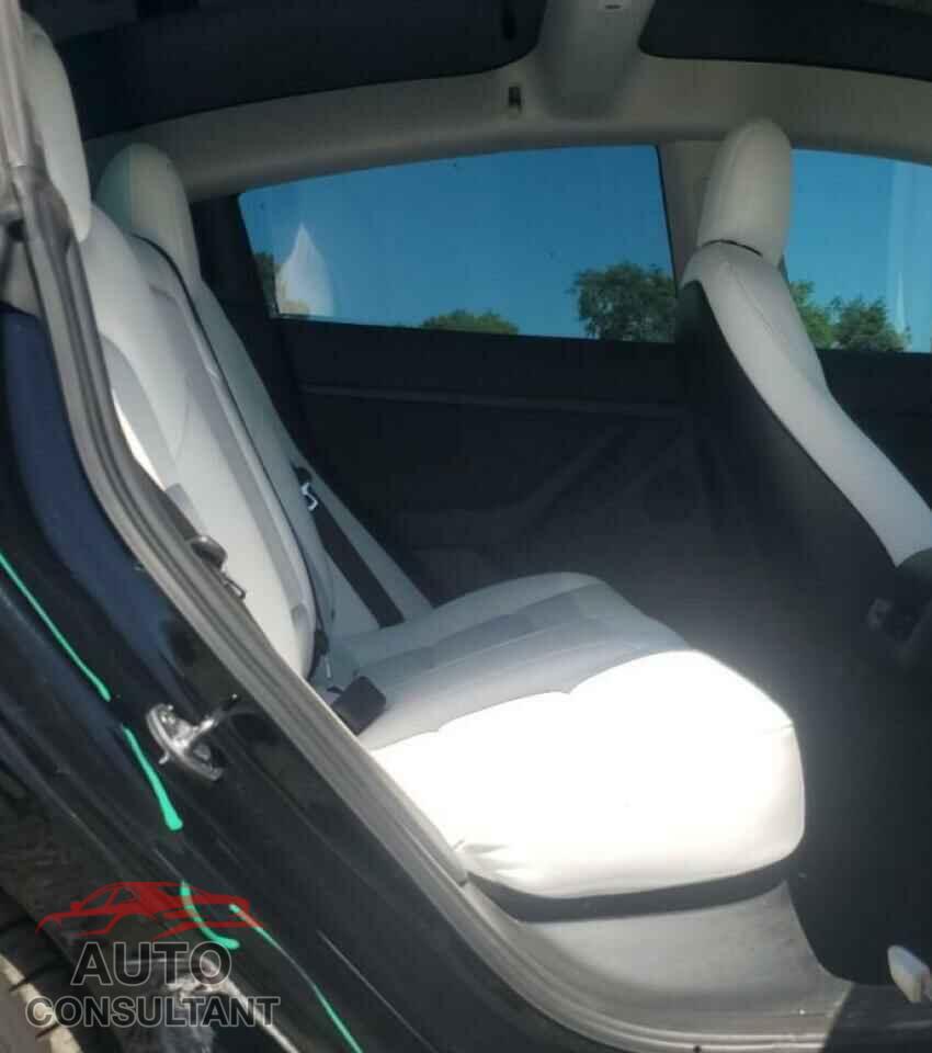 TESLA MODEL 3 2022 - 5YJ3E1EB8NF255373
