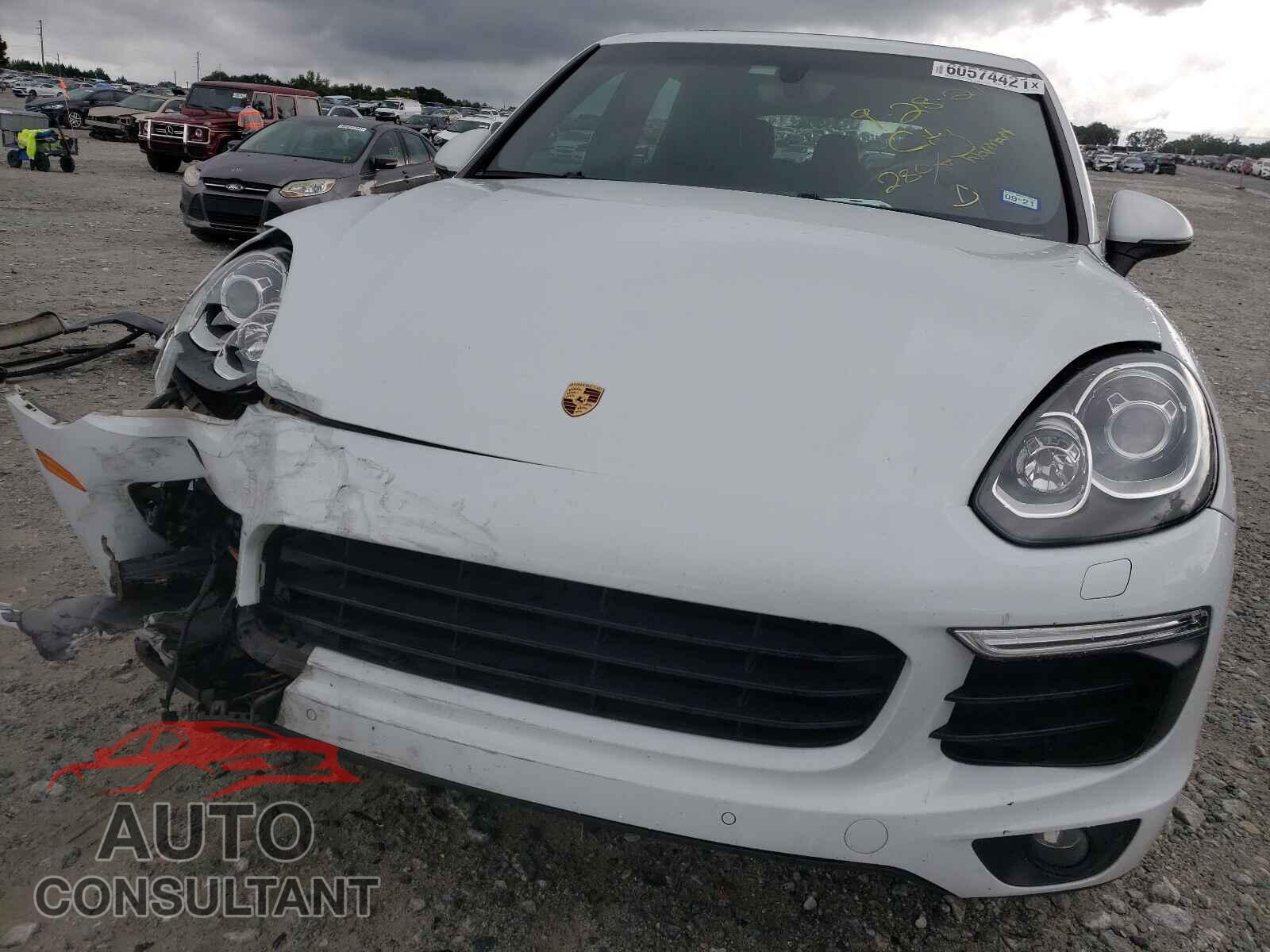 PORSCHE CAYENNE 2017 - WP1AA2A23HKA84777