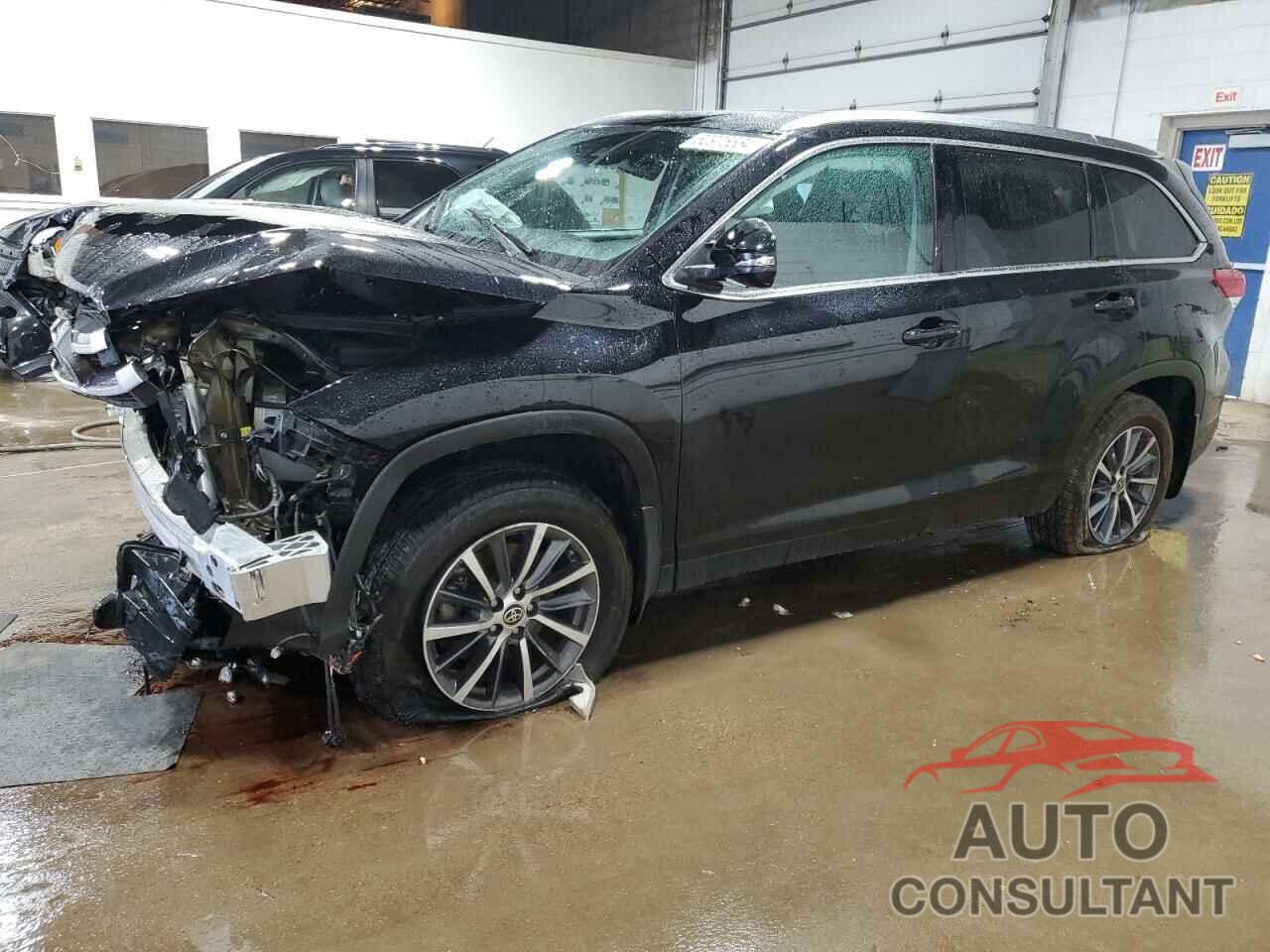 TOYOTA HIGHLANDER 2019 - 5TDJZRFH2KS626404