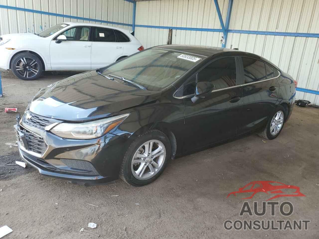 CHEVROLET CRUZE 2018 - 1G1BE5SMXJ7112331
