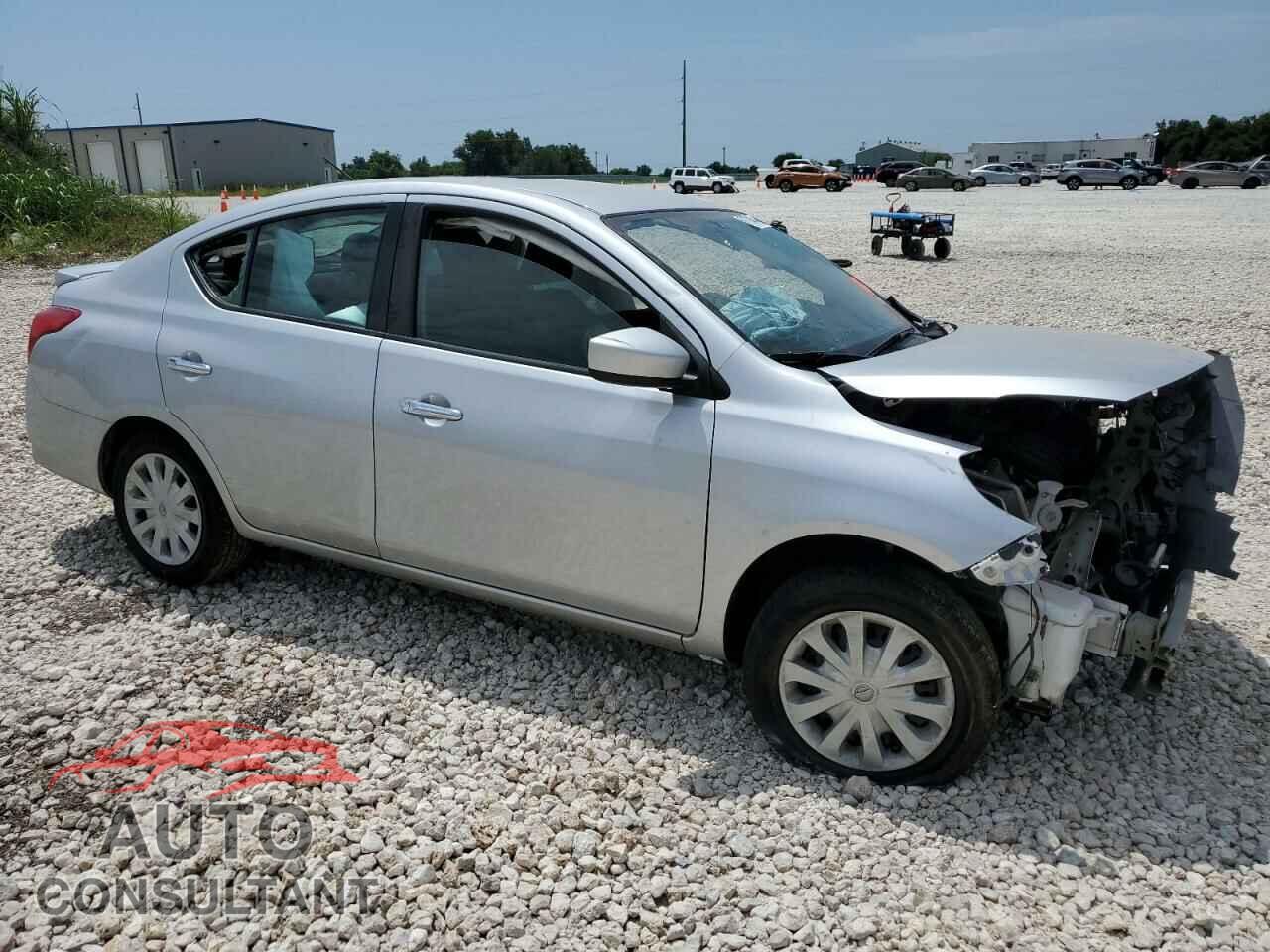 NISSAN VERSA 2019 - 3N1CN7AP3KL859207