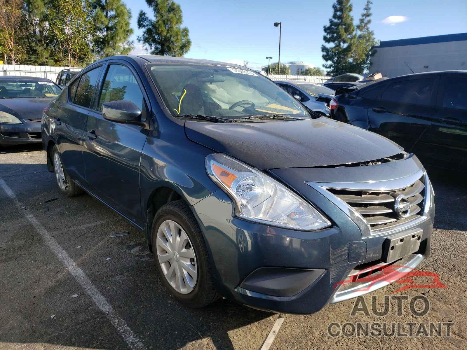 NISSAN VERSA 2017 - 3N1CN7AP8HL882913