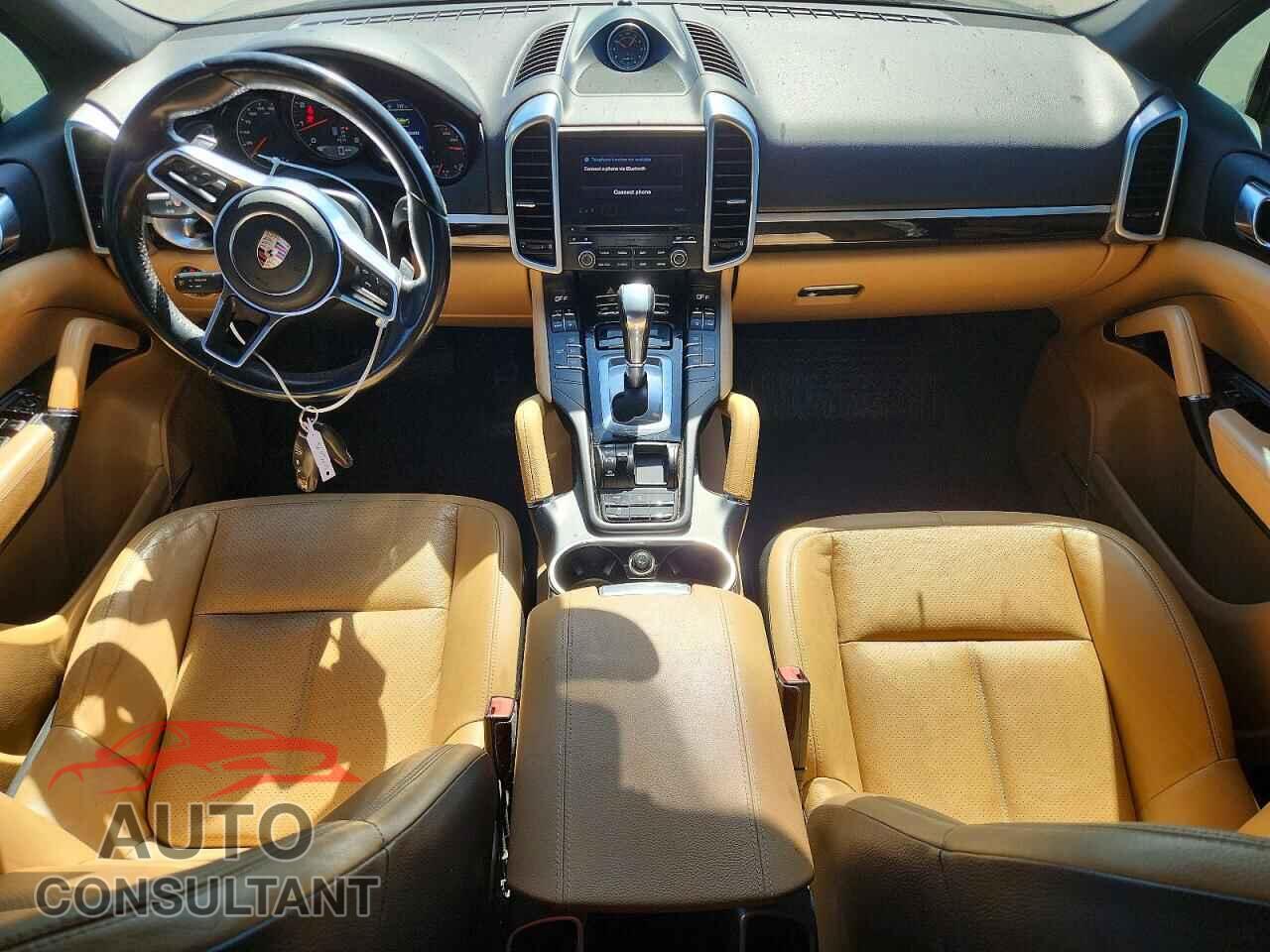 PORSCHE CAYENNE 2017 - WP1AA2A26HKA91416