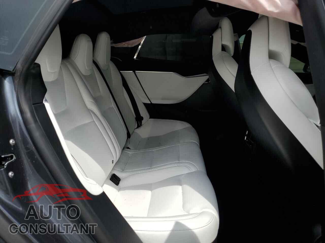 TESLA MODEL S 2017 - 5YJSA1E40HF227256