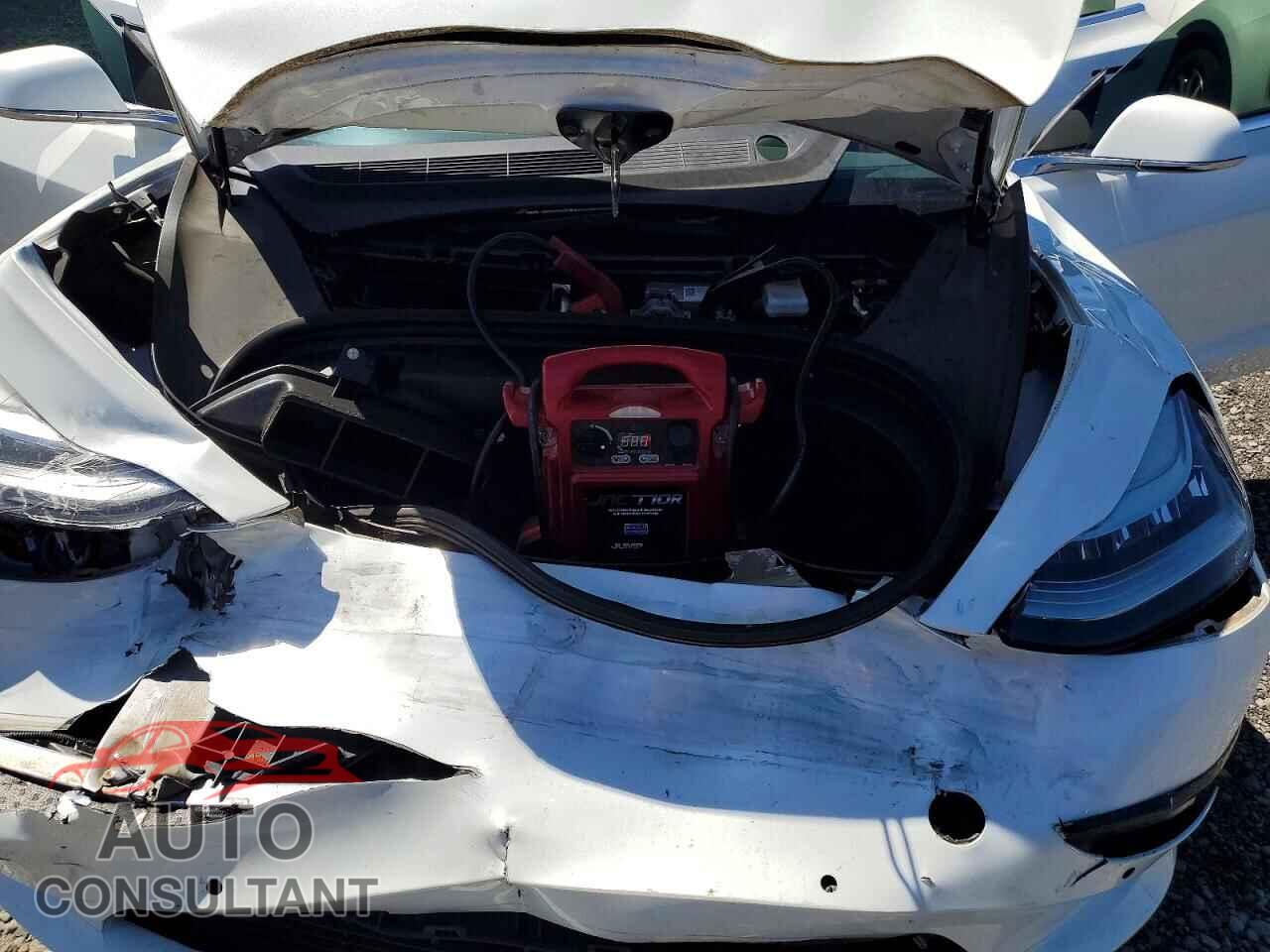 TESLA MODEL 3 2020 - 5YJ3E1EB2LF669004