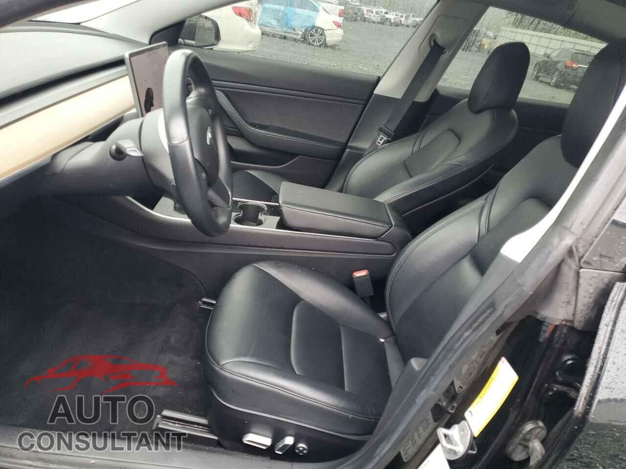 TESLA MODEL 3 2019 - 5YJ3E1EA0KF305332