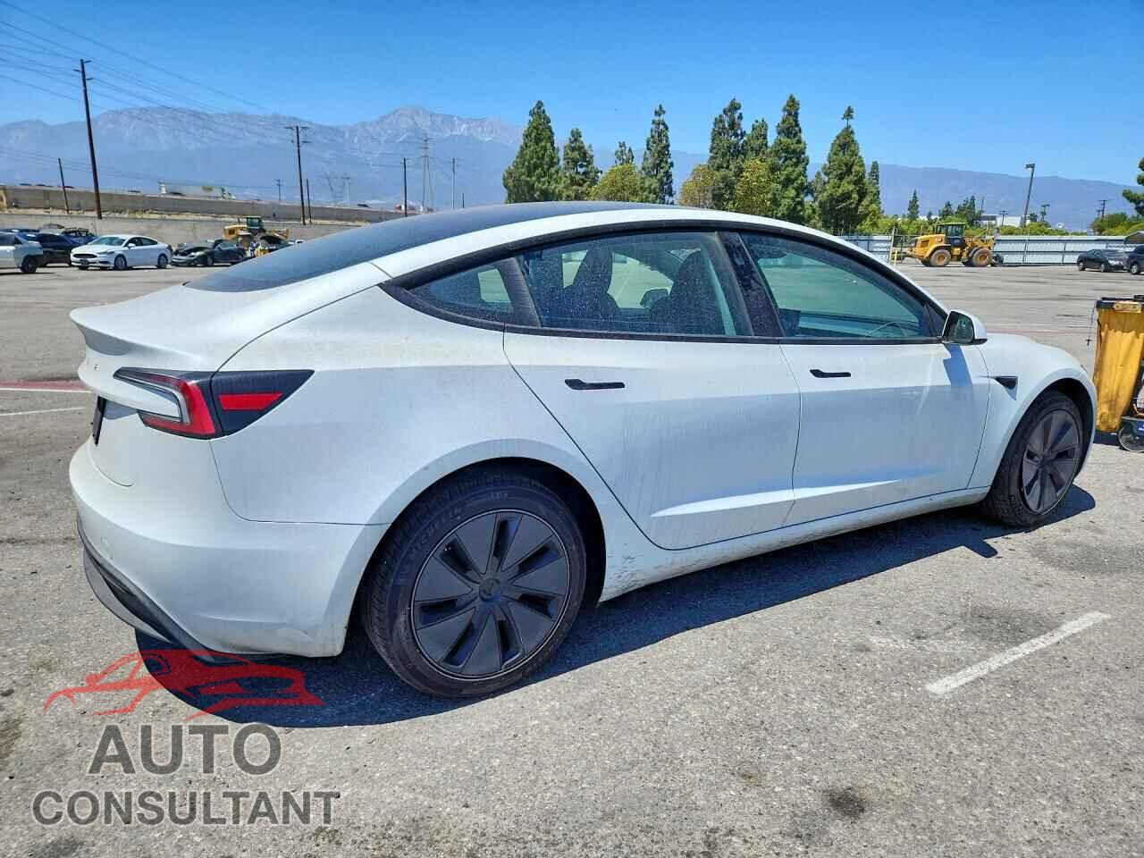 TESLA MODEL 3 2025 - 5YJ3E1EA7SF058732