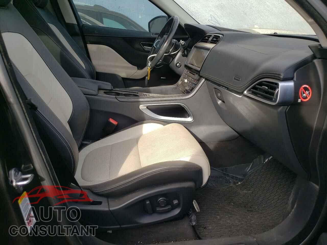 JAGUAR F-PACE 2017 - SADCL2BV0HA047595