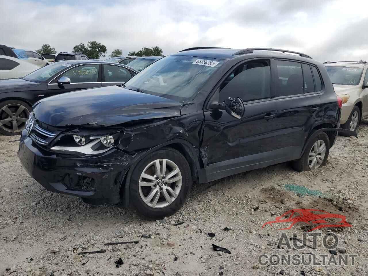 VOLKSWAGEN TIGUAN 2017 - WVGBV7AX0HK040038