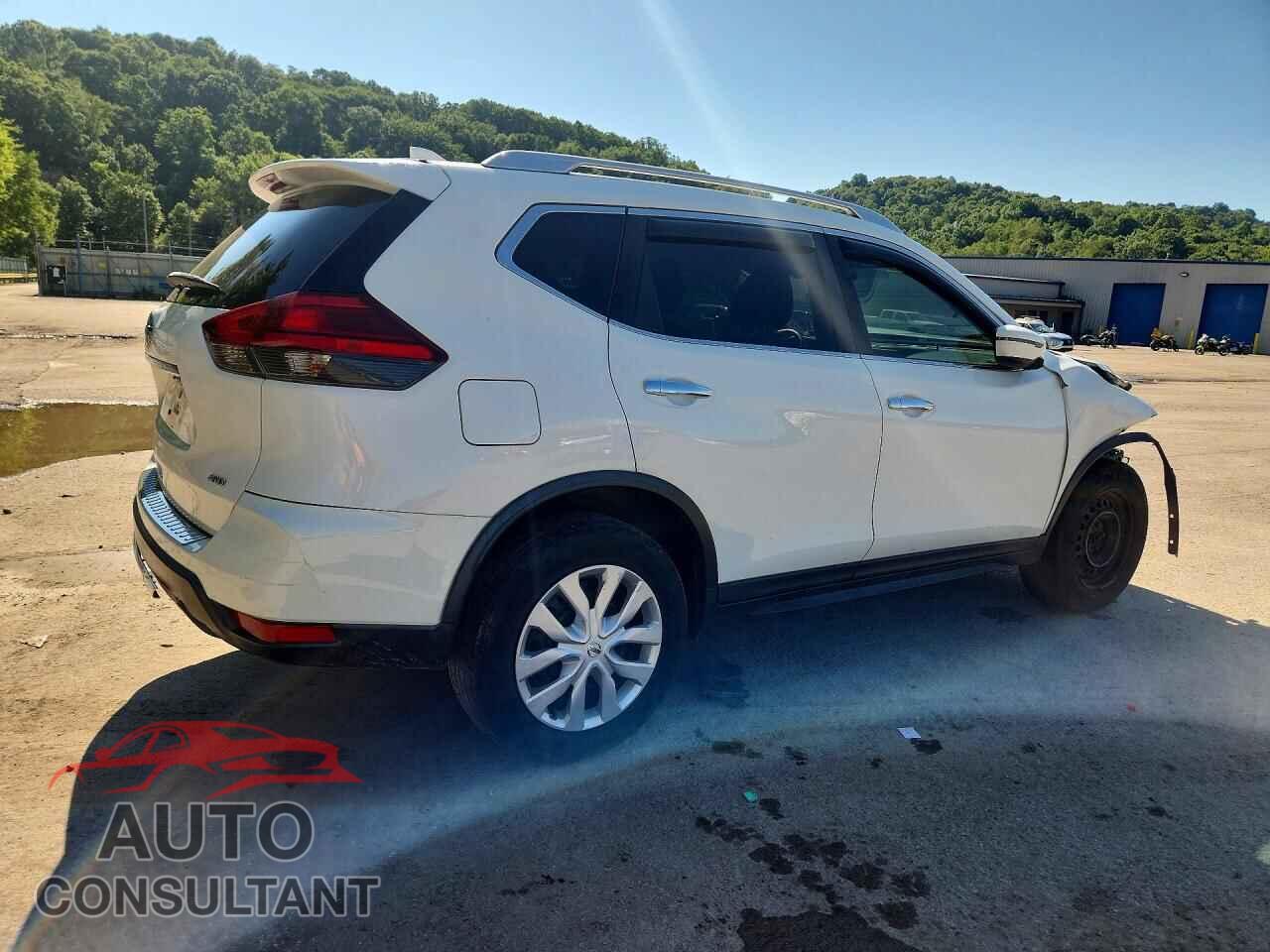 NISSAN ROGUE 2017 - KNMAT2MV3HP536599
