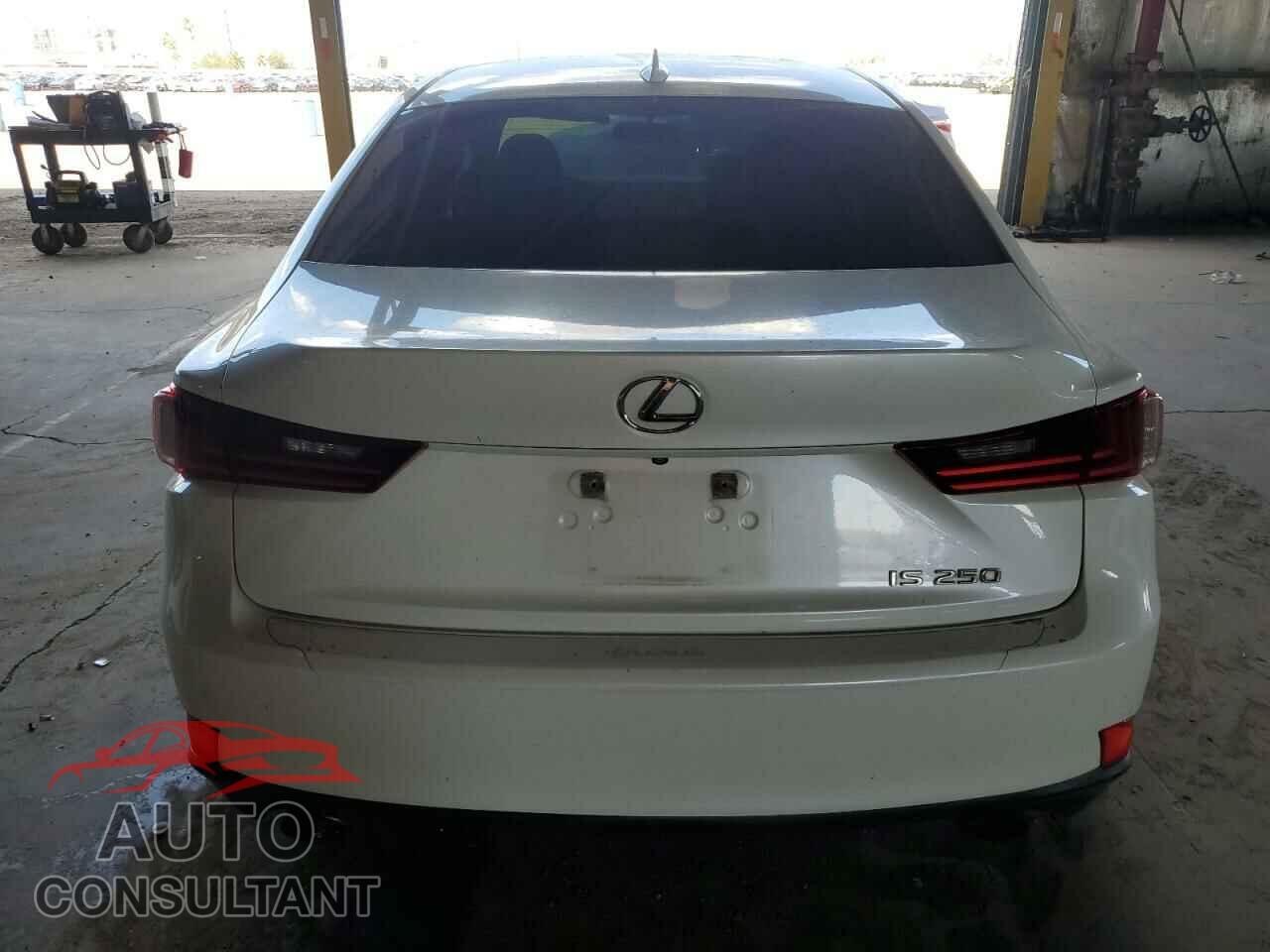 LEXUS IS 2015 - JTHBF1D23F5082423