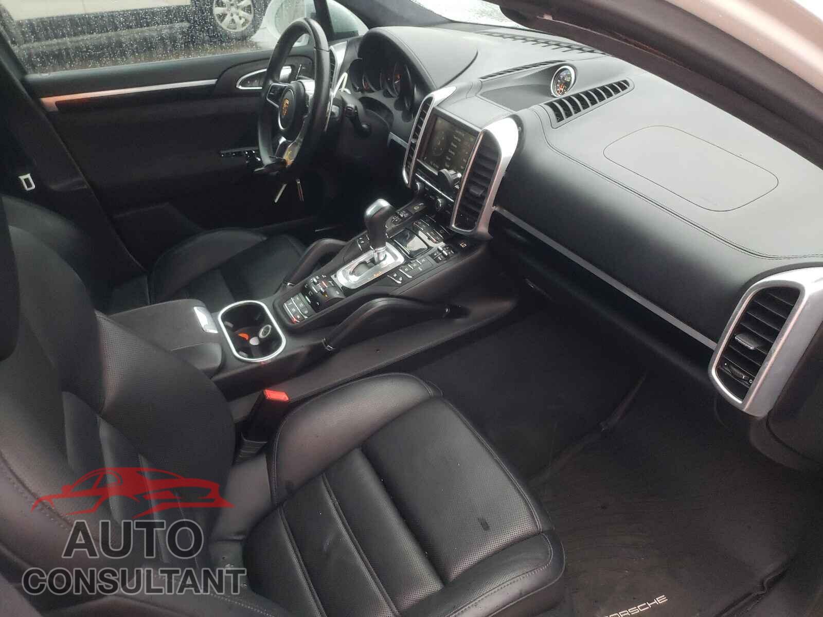 PORSCHE CAYENNE 2016 - WP1AD2A2XGLA75235