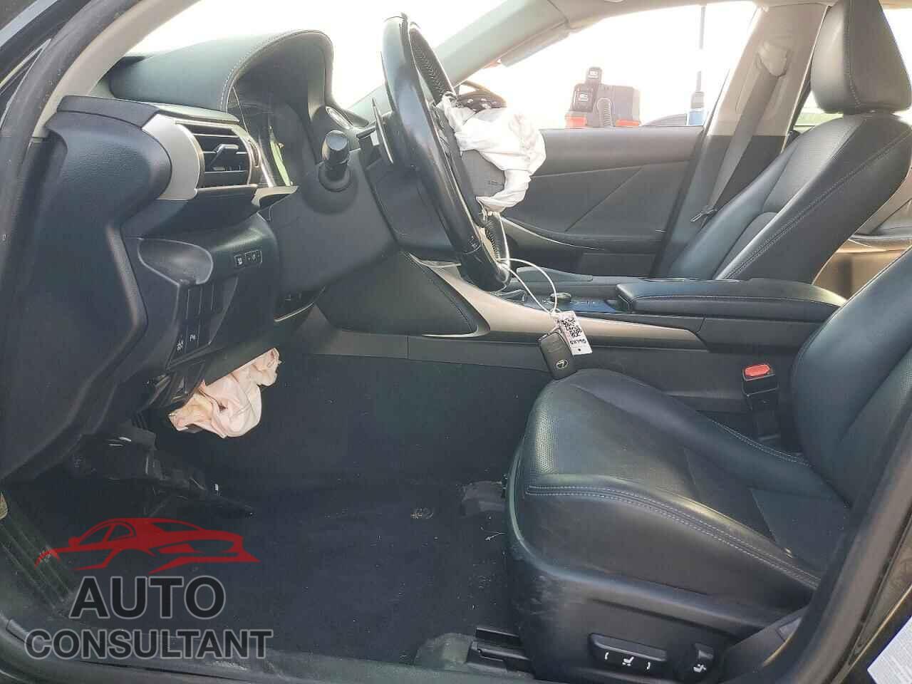 LEXUS IS 2015 - JTHBF1D27F5071795
