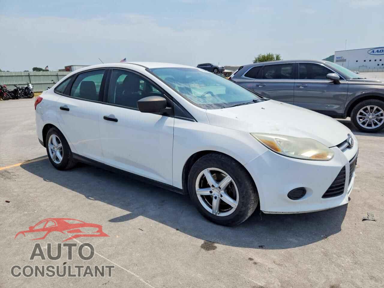 FORD FOCUS 2013 - 1FADP3E28DL200269