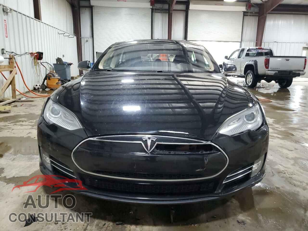 TESLA MODEL S 2012 - 5YJSA1DN2CFS00210