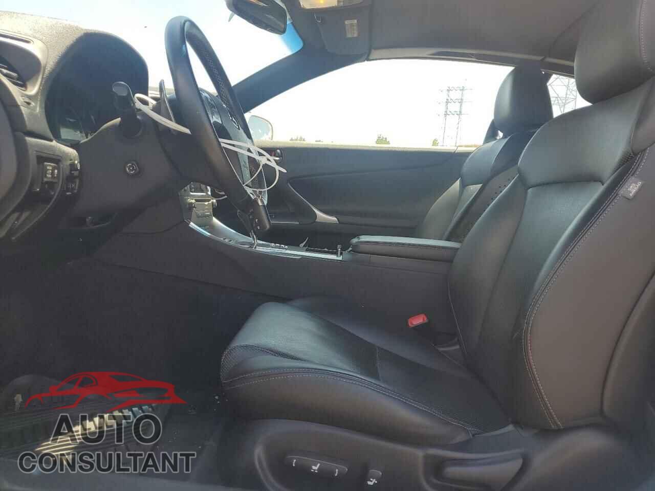 LEXUS IS 2015 - JTHFF2C2XF2531932