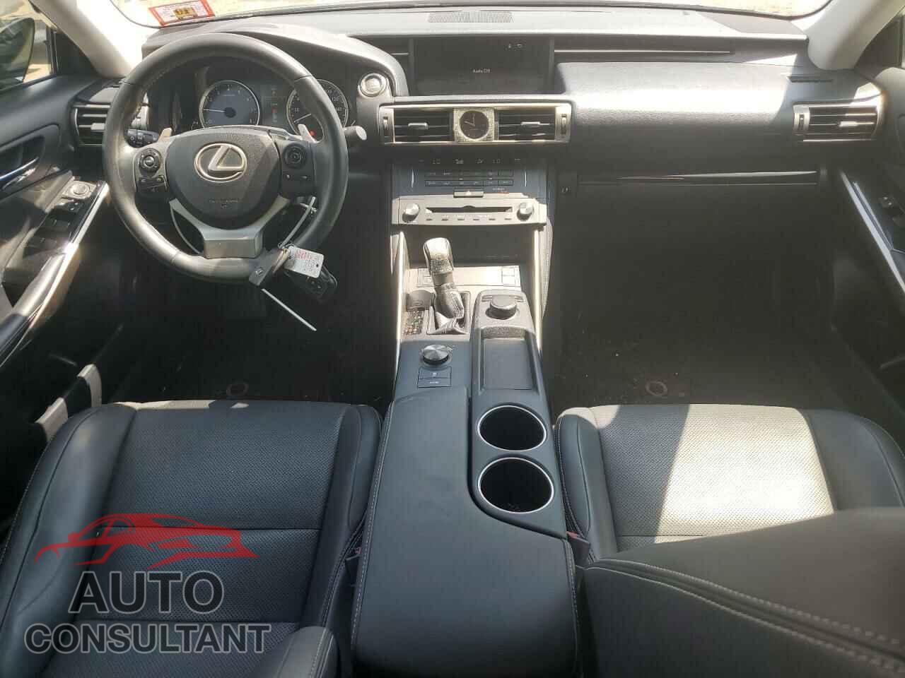 LEXUS IS 2015 - JTHCF1D29F5023008
