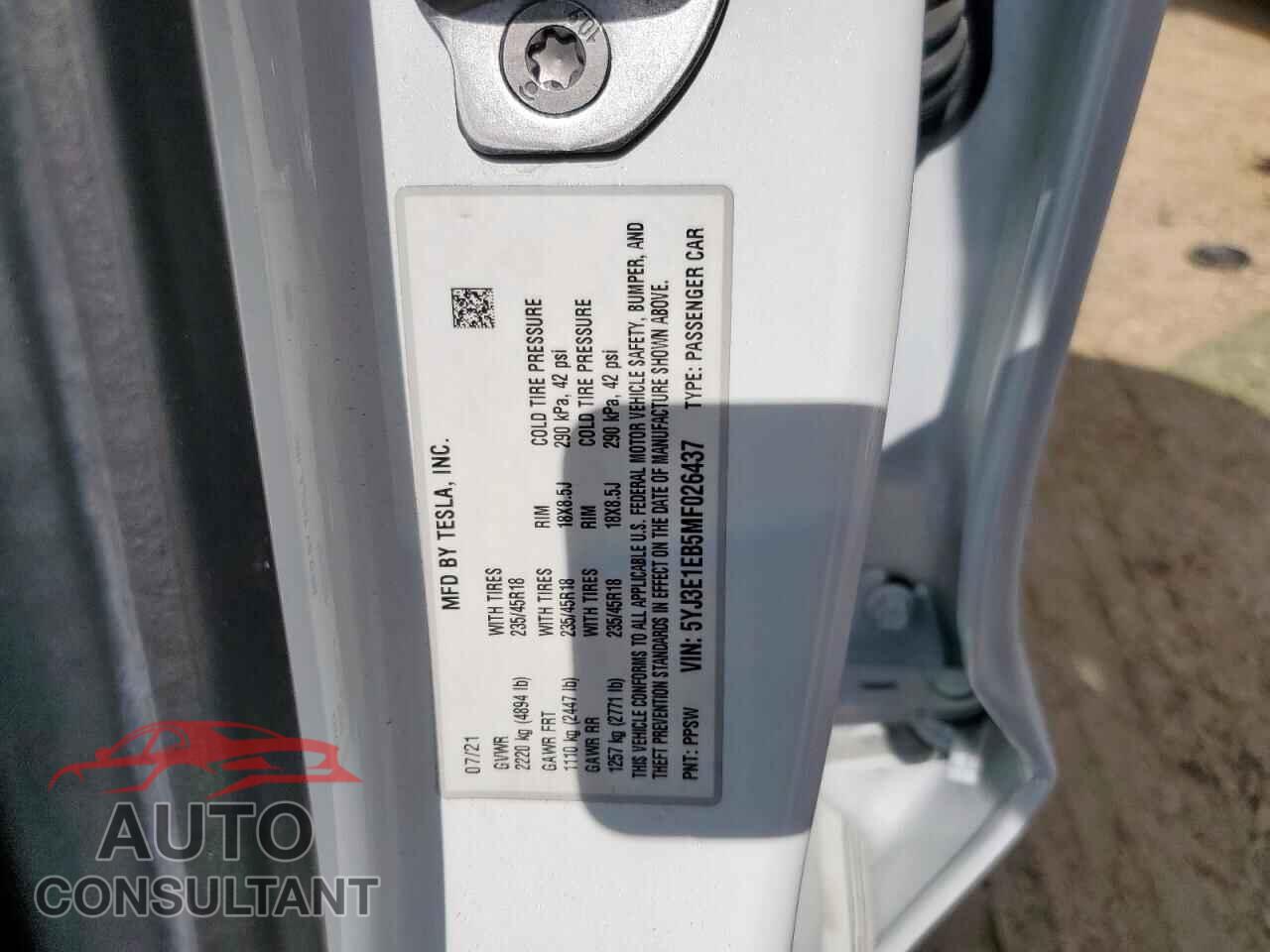 TESLA MODEL 3 2021 - 5YJ3E1EB5MF026437