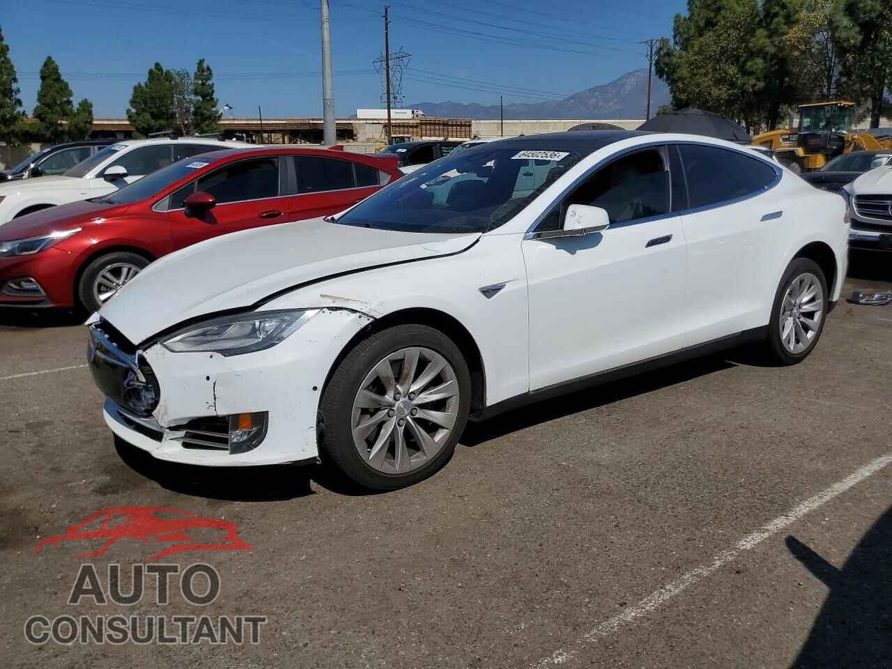 TESLA MODEL S 2015 - 5YJSA1E12FF115562
