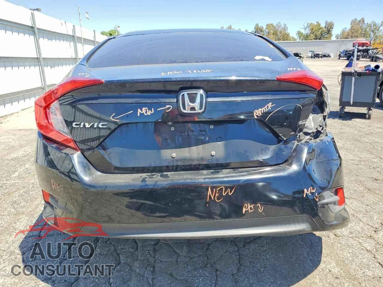 HONDA CIVIC 2017 - 2HGFC2F52HH575838