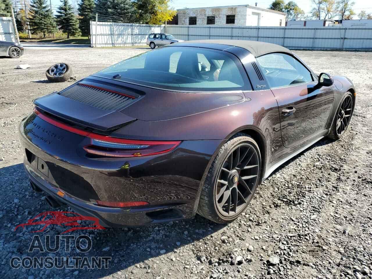 PORSCHE 911 2017 - WP0BB2A91HS137055
