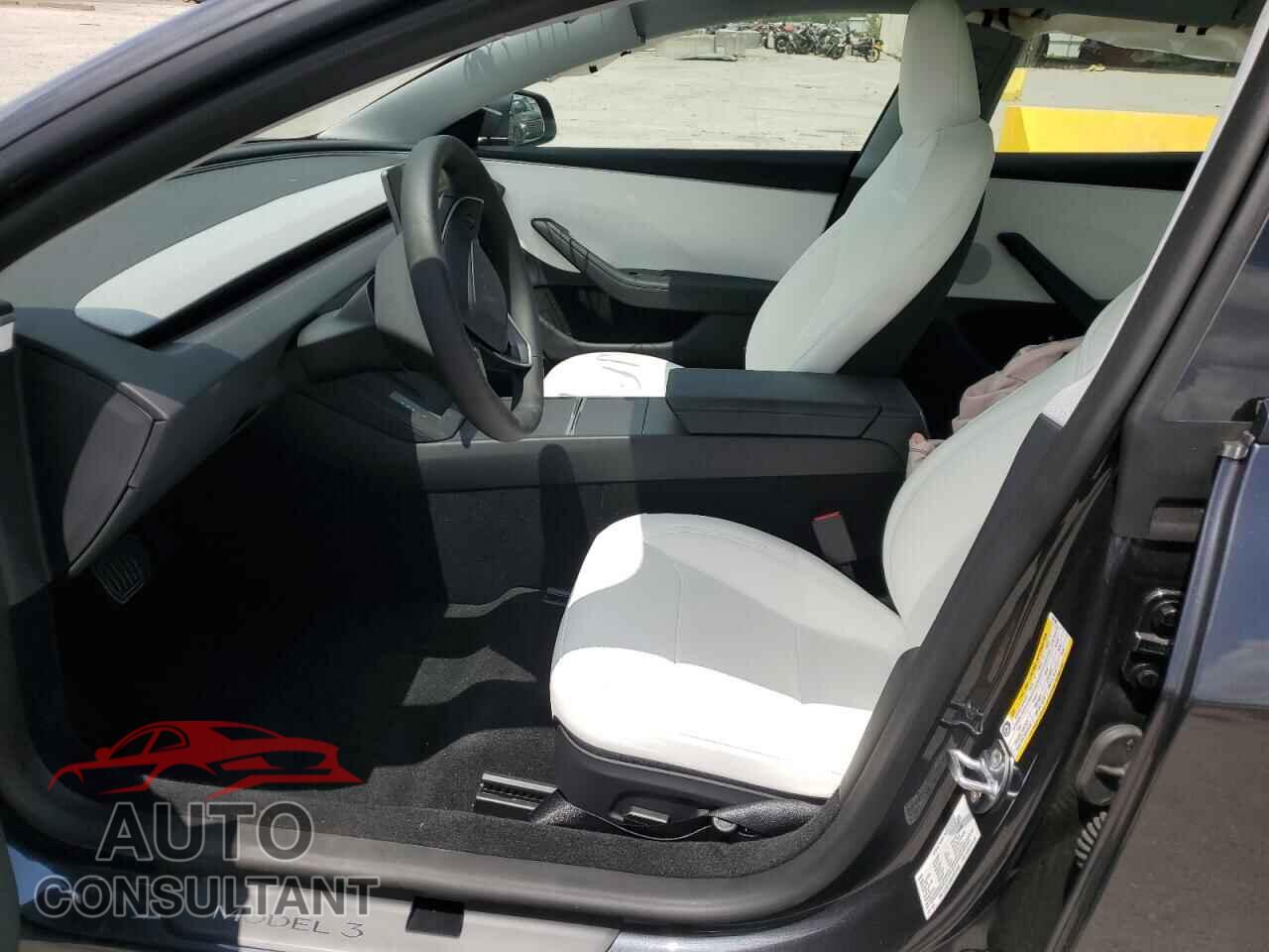 TESLA MODEL 3 2025 - 5YJ3E1EA2SF034306