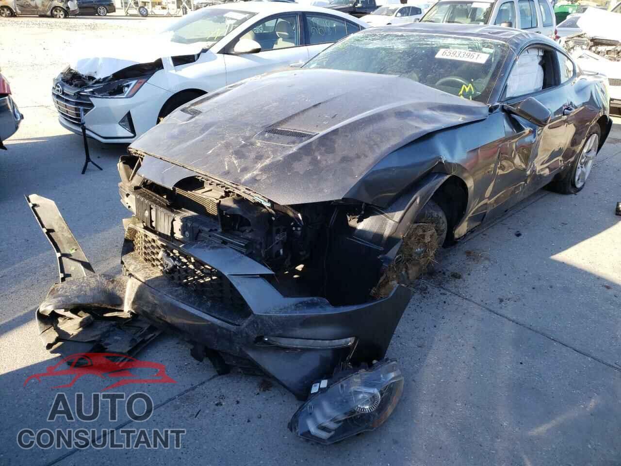 FORD MUSTANG 2018 - 1FA6P8TH1J5113052