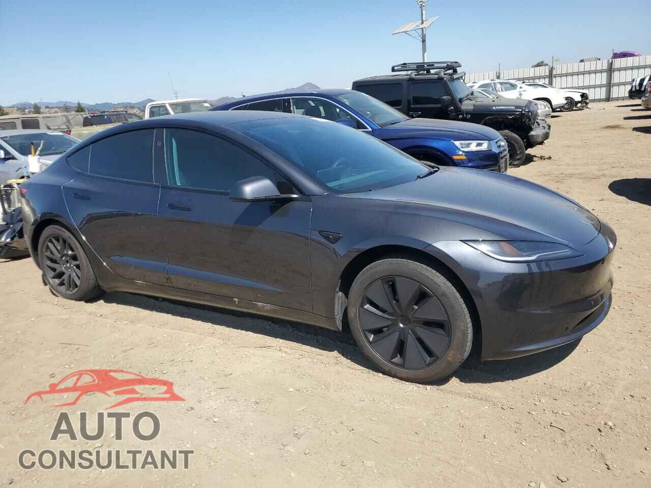 TESLA MODEL 3 2024 - 5YJ3E1EA7RF718679
