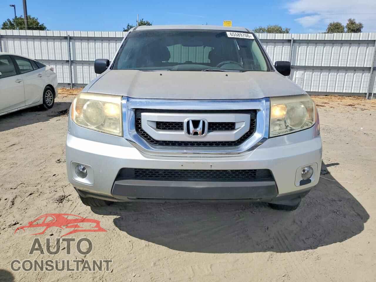 HONDA PILOT 2011 - 5FNYF3H21BB008606