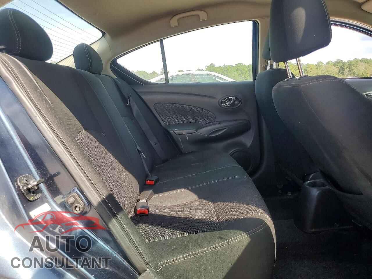 NISSAN VERSA 2017 - 3N1CN7AP3HL904655