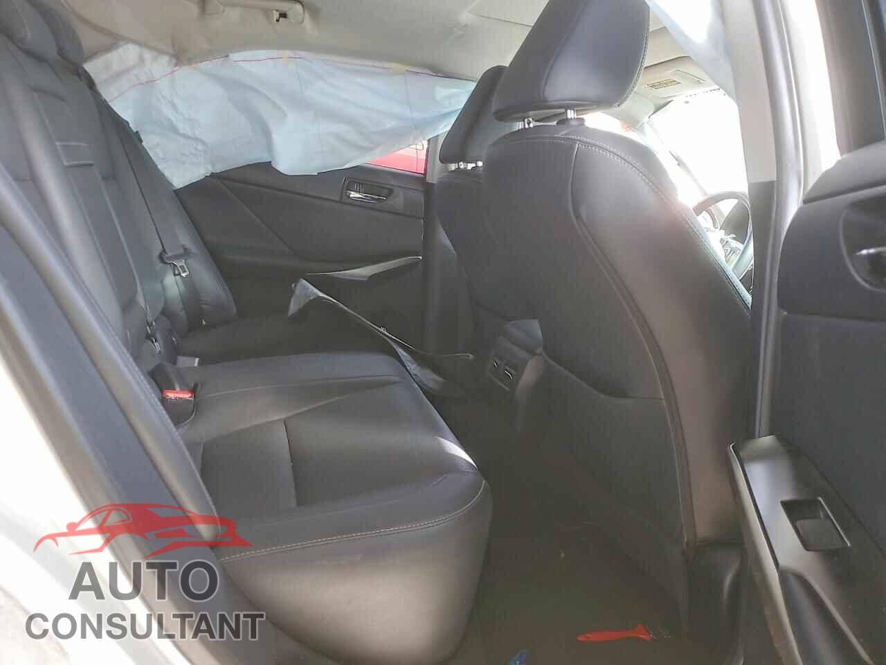 LEXUS IS 2014 - JTHBF1D22E5039240