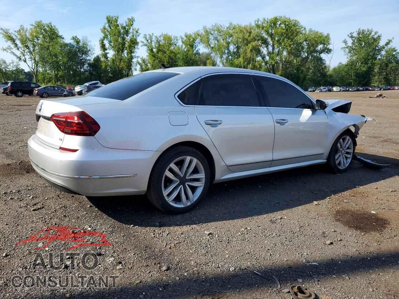 VOLKSWAGEN PASSAT 2017 - 1VWGT7A34HC076142